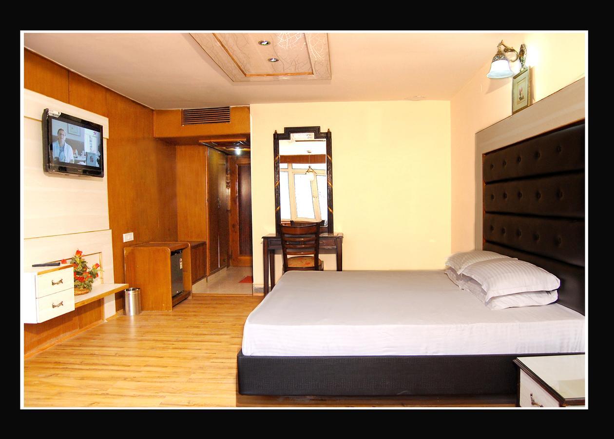 Hotel Out Town مايالي المظهر الخارجي الصورة